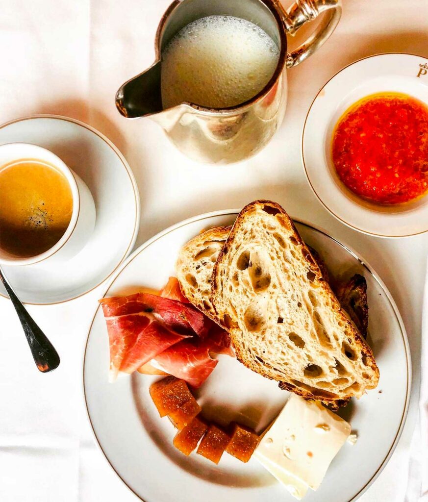 Bordeaux Food Tour & Wine Tasting: A Gastronomic Walk