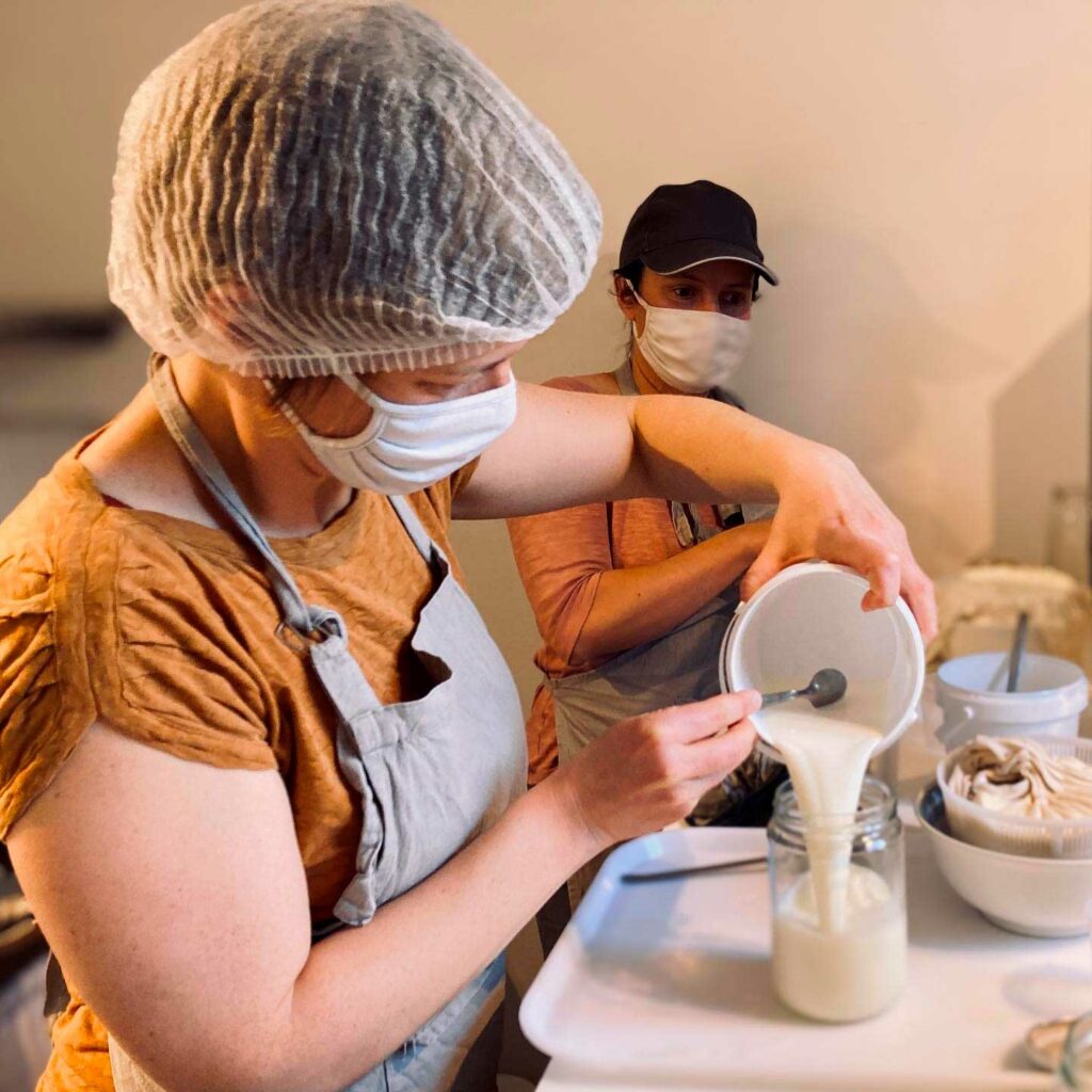 Cheese-Making Workshop in Toulouse: Urban Dairy Experience