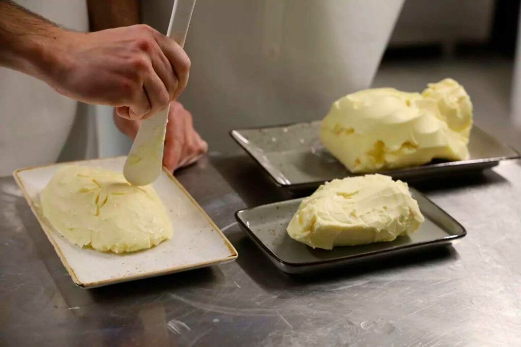 Cheesemaking Workshop in Paris – Mastering Artisan Cheese