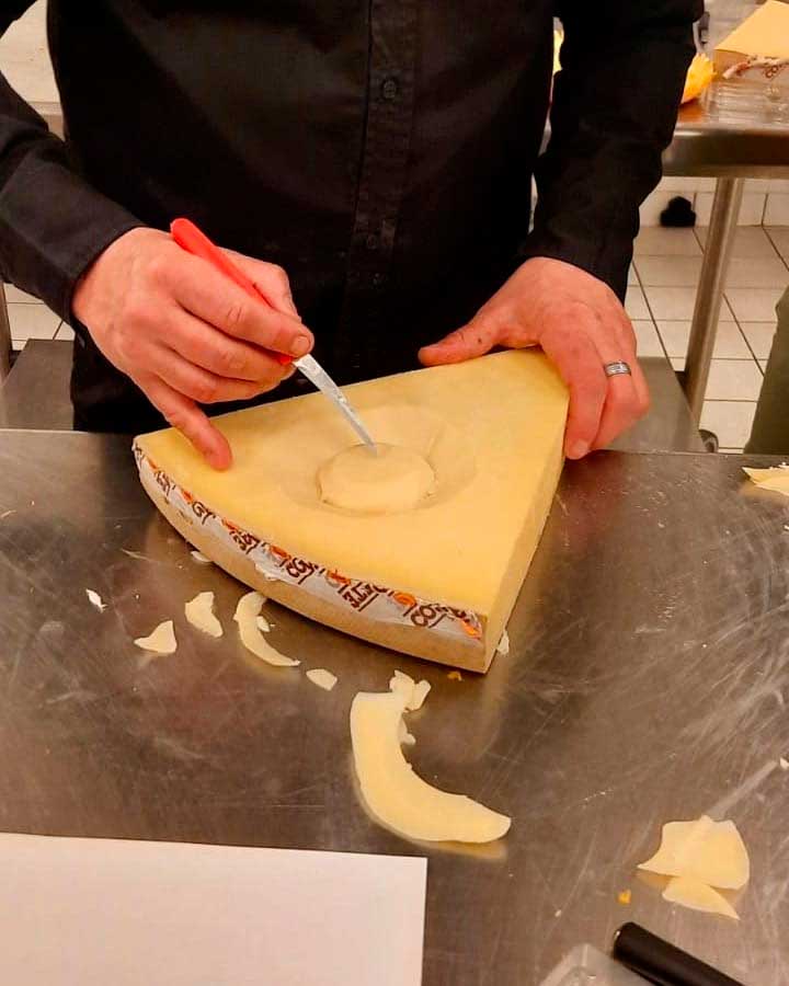 Cheesemaking Workshop in Paris – Mastering Artisan Cheese