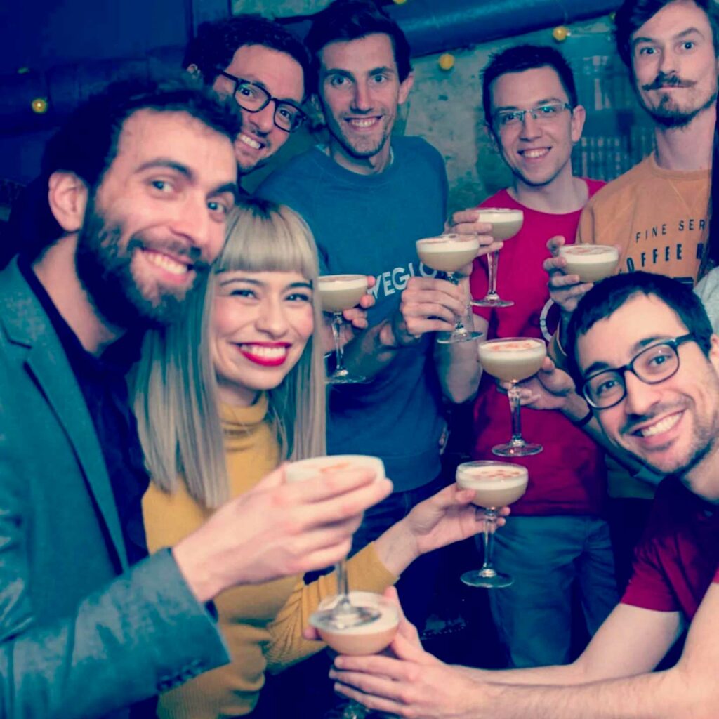 Master Mixology: Cocktail Workshop in Paris 3rd